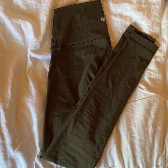 Lululemon Wunder Under 28” Full-On Luxtreme - Picture 1 of 3
